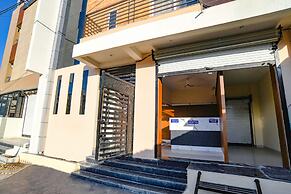 FabHotel Grand Giriraj