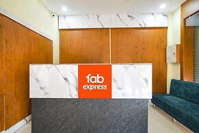 FabHotel Grand Giriraj