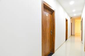 FabHotel Grand Giriraj