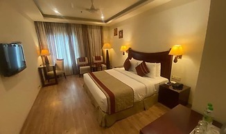Fabhotel Prime B City Mark
