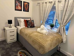 3-bed Home, Sleeps 8, Ideal for Large Groups