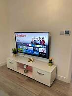 3-bed Home, Sleeps 8, Ideal for Large Groups