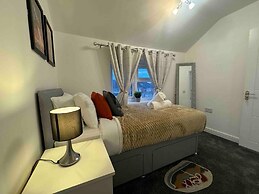 3-bed Home, Sleeps 8, Ideal for Large Groups