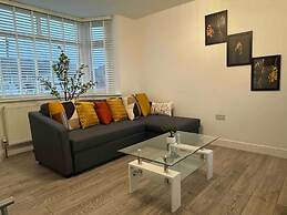 3-bed Home, Sleeps 8, Ideal for Large Groups