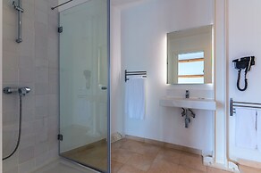 Portas do Céu Apartments