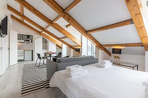 Portas do Céu Apartments