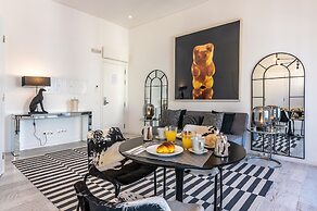 Portas do Céu Apartments