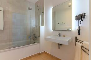 Portas do Céu Apartments