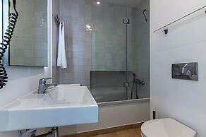 Portas do Céu Apartments