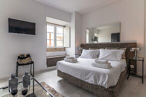 Portas do Céu Apartments