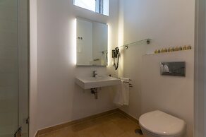 Portas do Céu Apartments