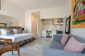 Portas do Céu Apartments