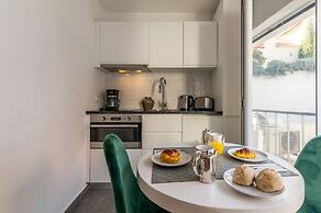 Portas do Céu Apartments