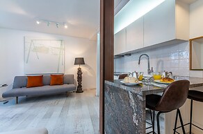 Portas do Céu Apartments