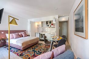 Portas do Céu Apartments