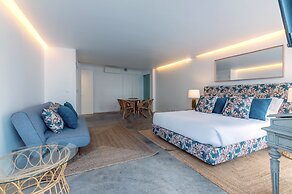 Portas do Céu Apartments