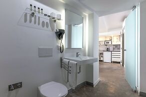 Portas do Céu Apartments