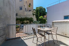 Portas do Céu Apartments