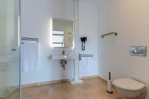 Portas do Céu Apartments