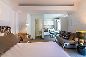 Portas do Céu Apartments