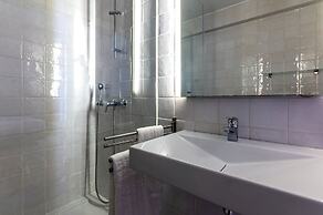 Portas do Céu Apartments