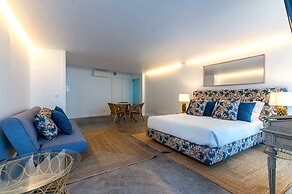 Portas do Céu Apartments