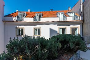 Portas do Céu Apartments