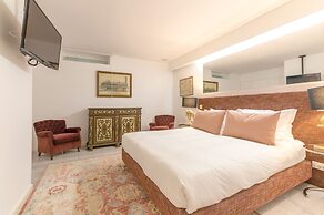 Portas do Céu Apartments