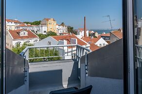 Portas do Céu Apartments