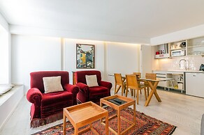 Portas do Céu Apartments