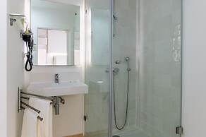 Portas do Céu Apartments