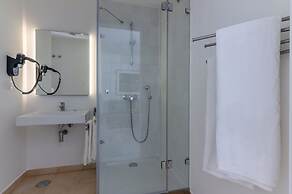 Portas do Céu Apartments