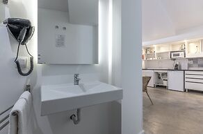 Portas do Céu Apartments