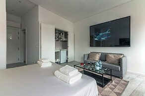 Portas do Céu Apartments