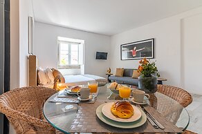 Portas do Céu Apartments