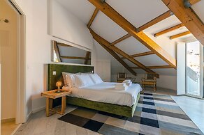 Portas do Céu Apartments