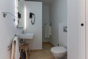 Portas do Céu Apartments