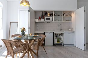 Portas do Céu Apartments