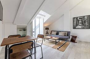 Portas do Céu Apartments