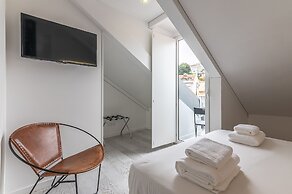 Portas do Céu Apartments