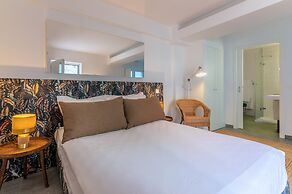 Portas do Céu Apartments