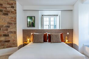 Portas do Céu Apartments