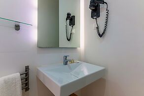 Portas do Céu Apartments