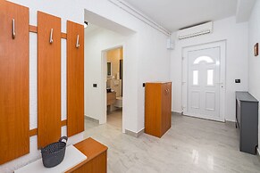 Cozy Apartment Branka With Nice Garden 5