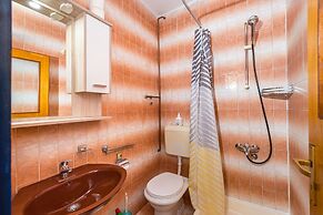 Cozy Apartment Branka With Nice Garden 6