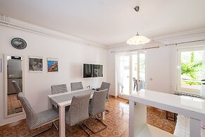 Cozy Apartment Branka With Nice Garden 6