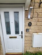 Large Modern House with Parking