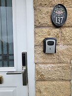 Large Modern House with Parking