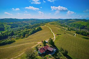 Wellness Vineyard Cottage Marjan