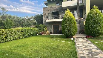 Angelos elegant summer house